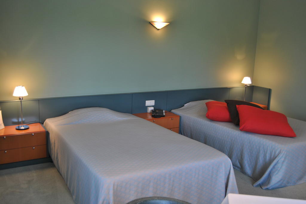 Greenpark Hotel Sint-Pieters-Leeuw Zimmer foto